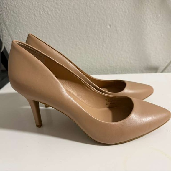 INC International Concepts Nude Heels - Picture 1 of 3